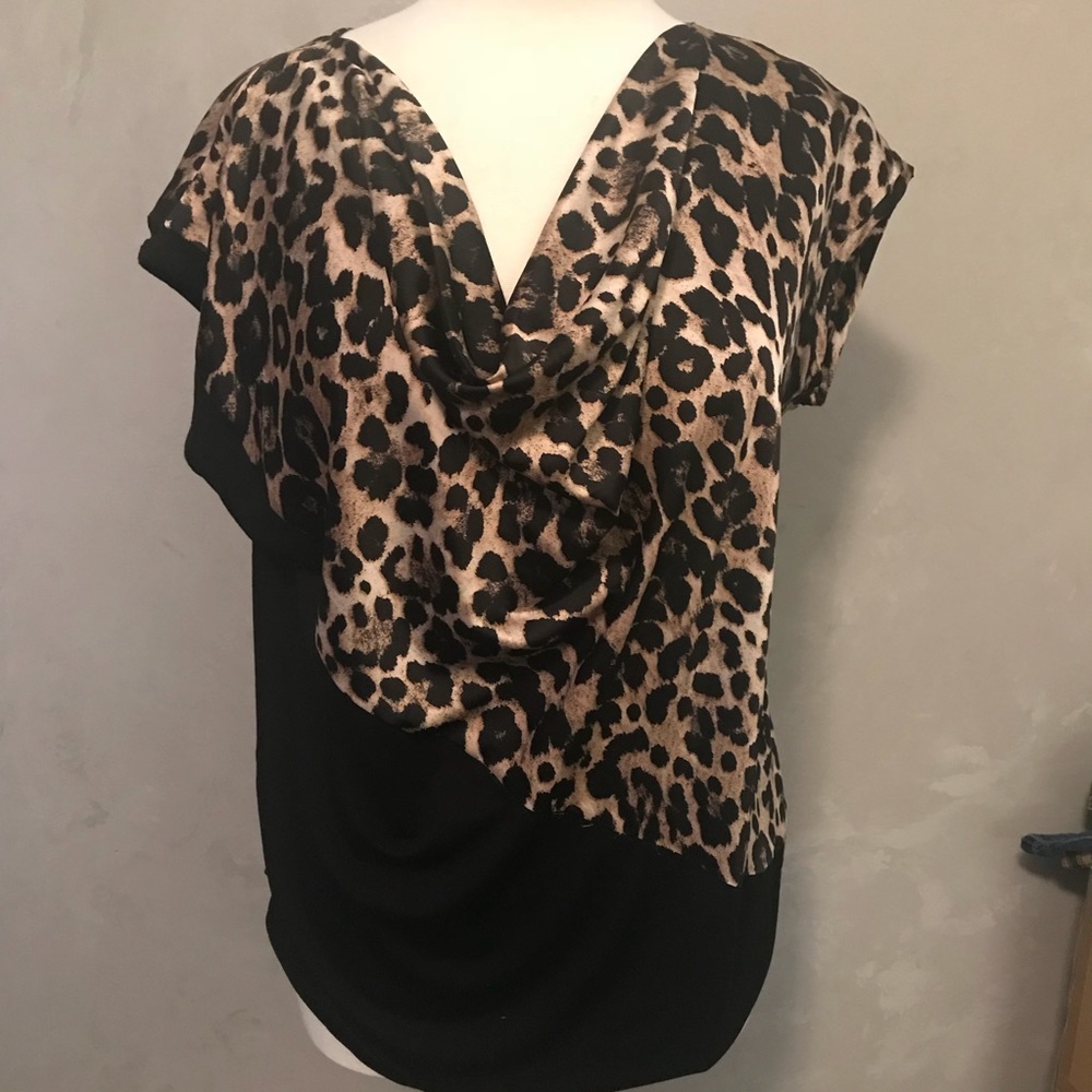 Vince Camuto Top - Size Small